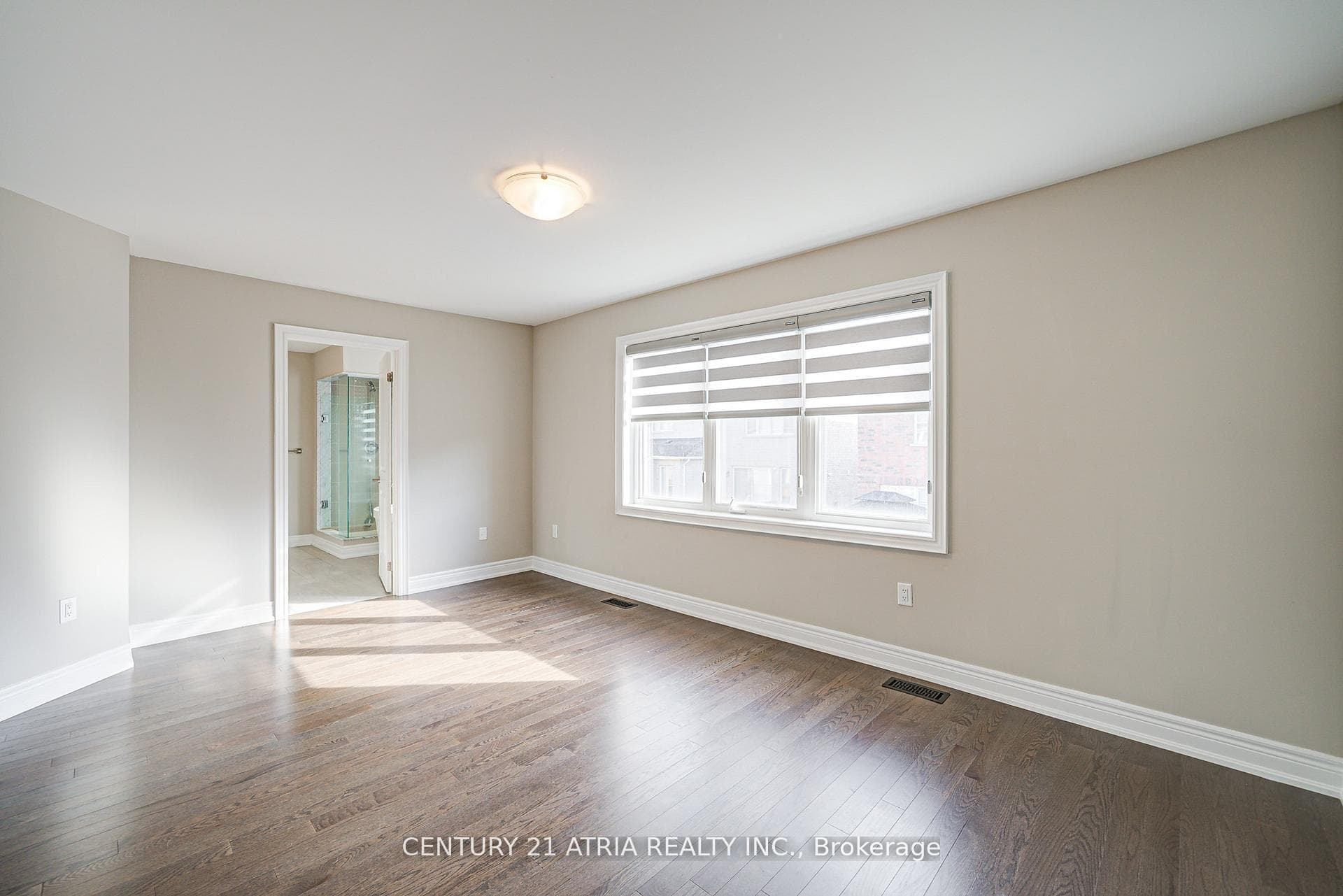 150 Walter English Drive photo 12