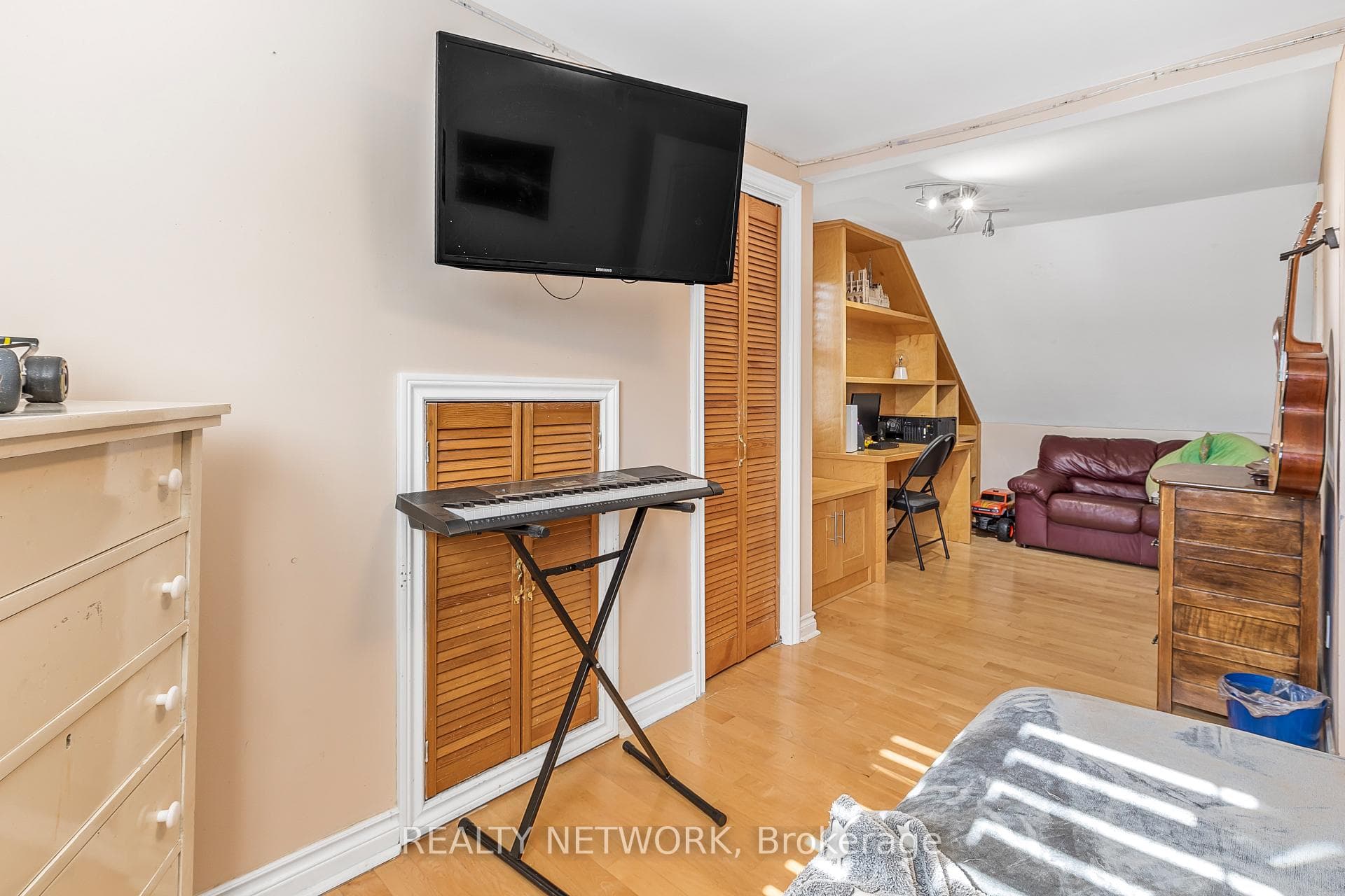 3734 SINNICKS Avenue photo 23