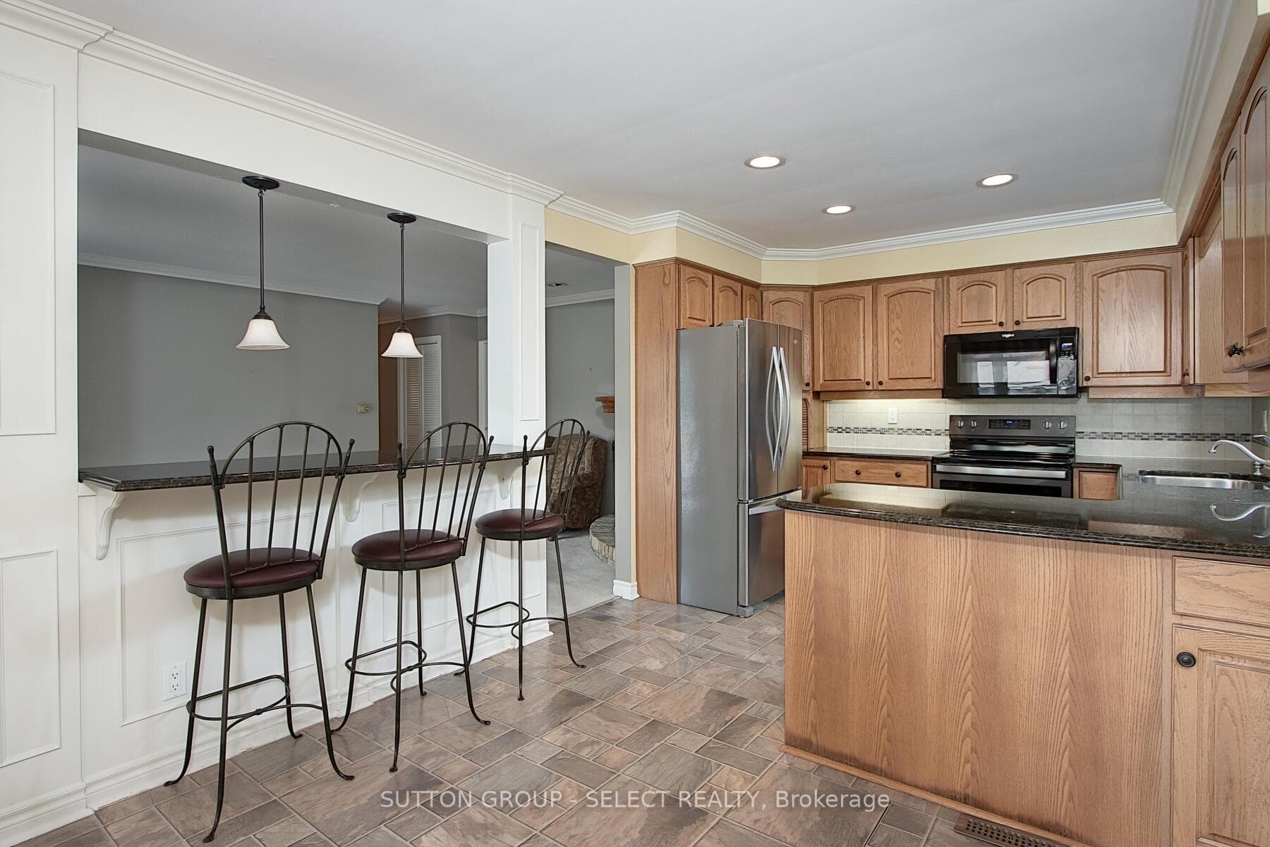 176 Canterbury Drive photo 11