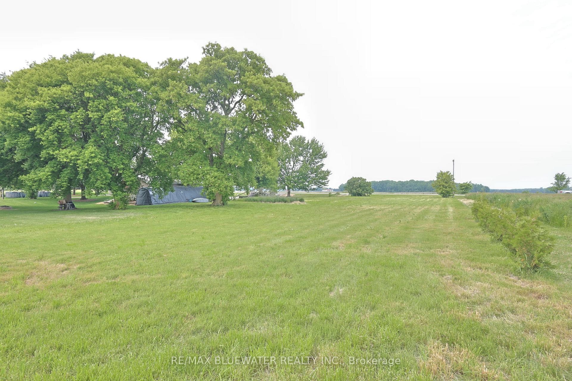 2095 Mount Carmel Drive photo 4