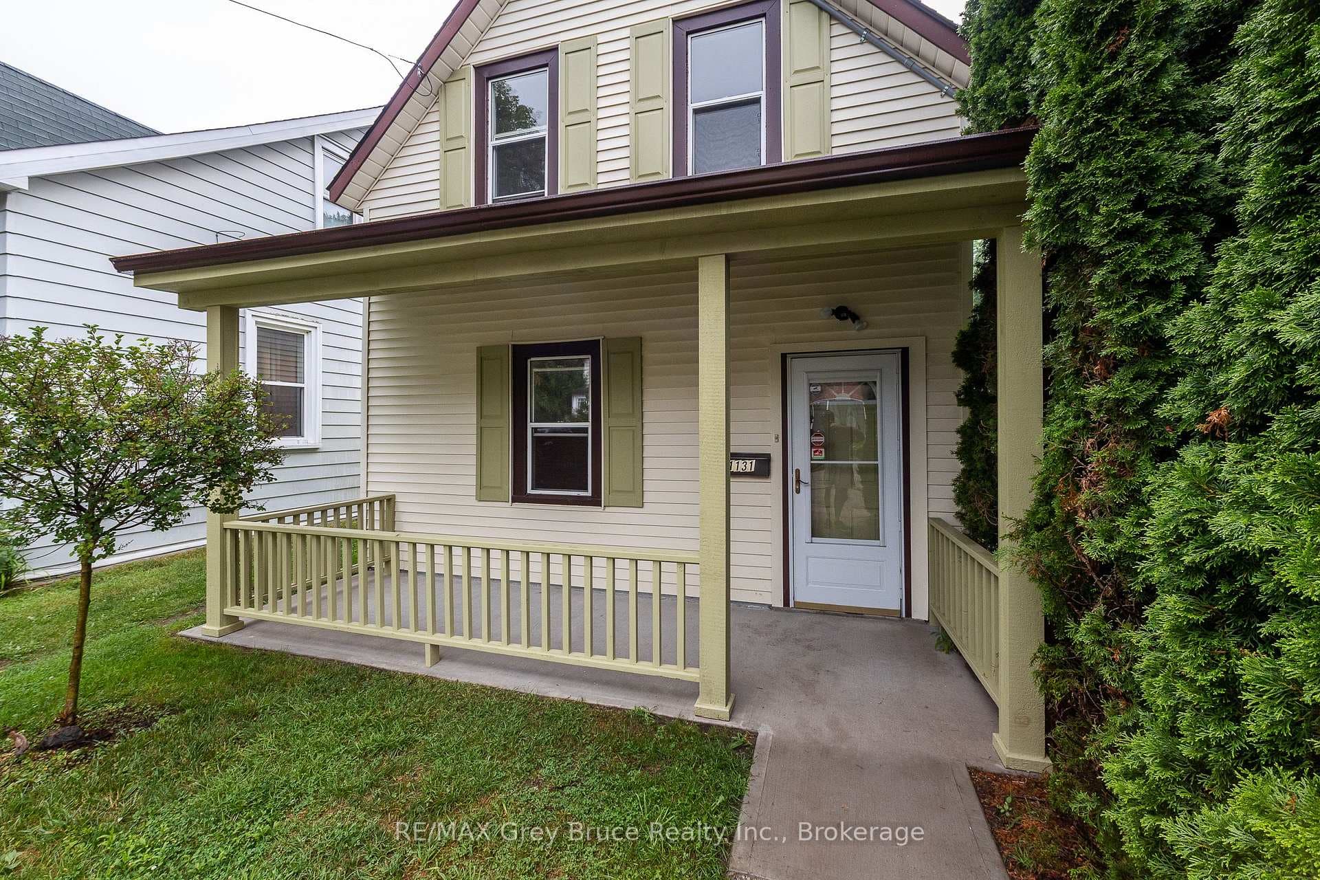 1131 3rd Avenue photo 1