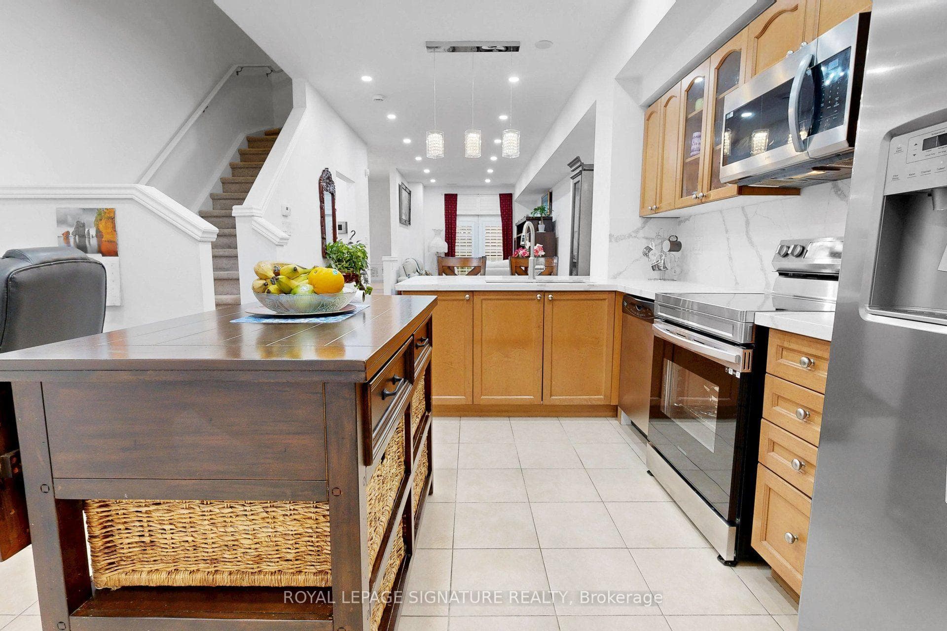 51 Piggott Mews photo 24