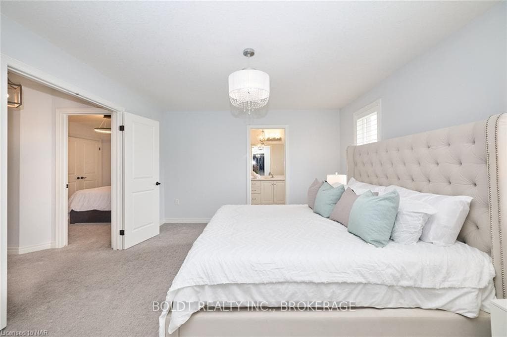 127 DENNIS Drive photo 22