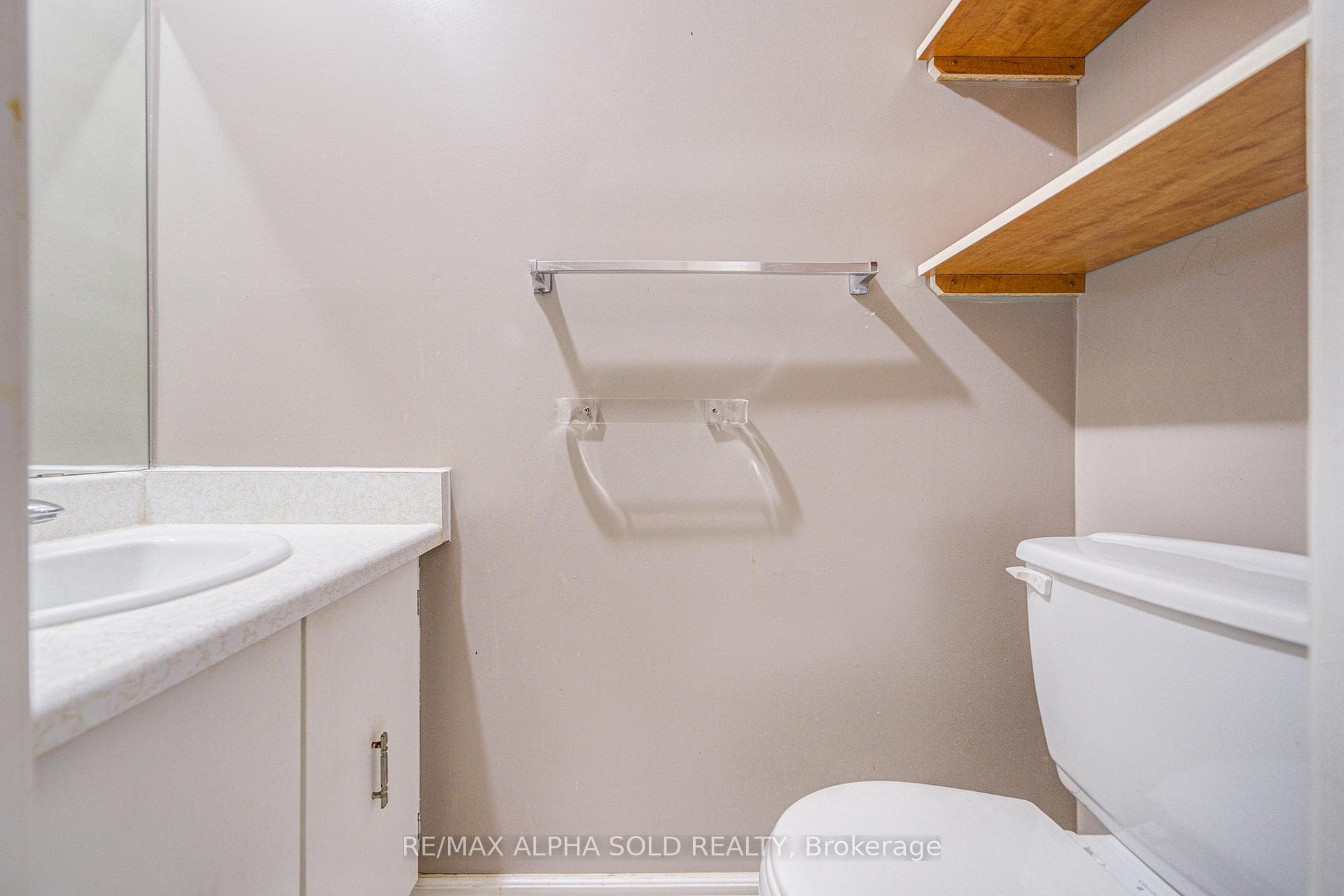 51 Debden Road photo 12