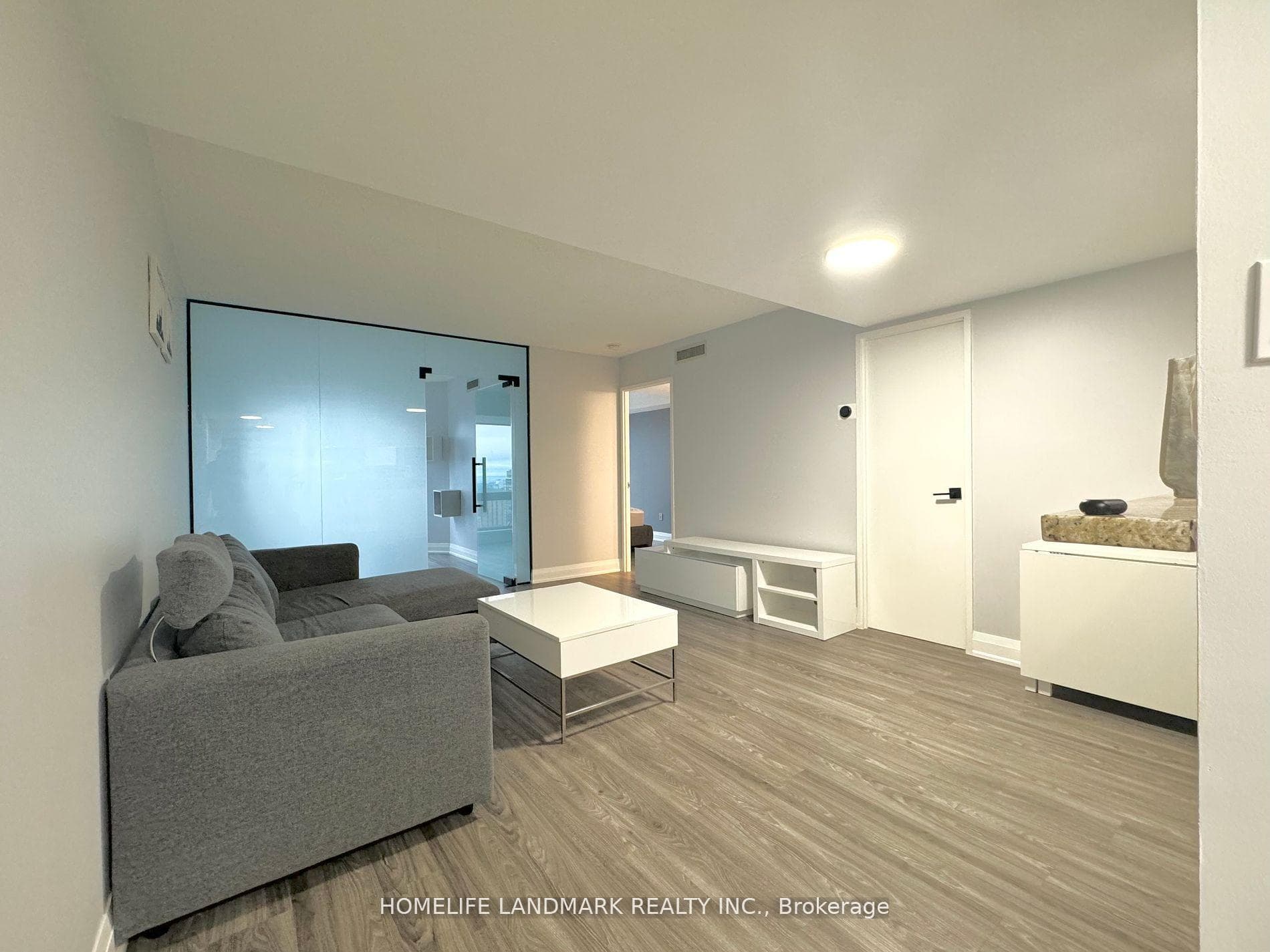 1001 Bay Street Unit 3409 photo 4