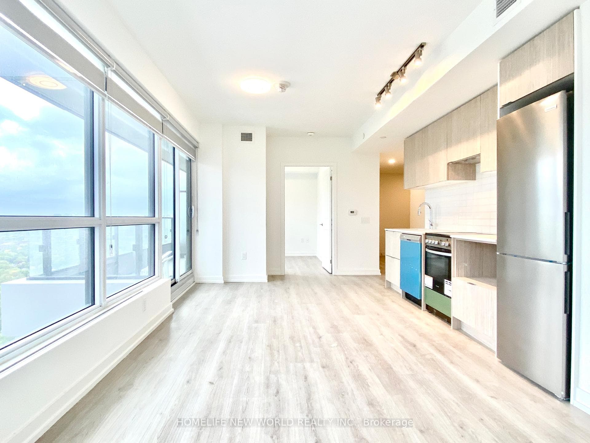 395 Bloor Street Unit 3102 photo 5