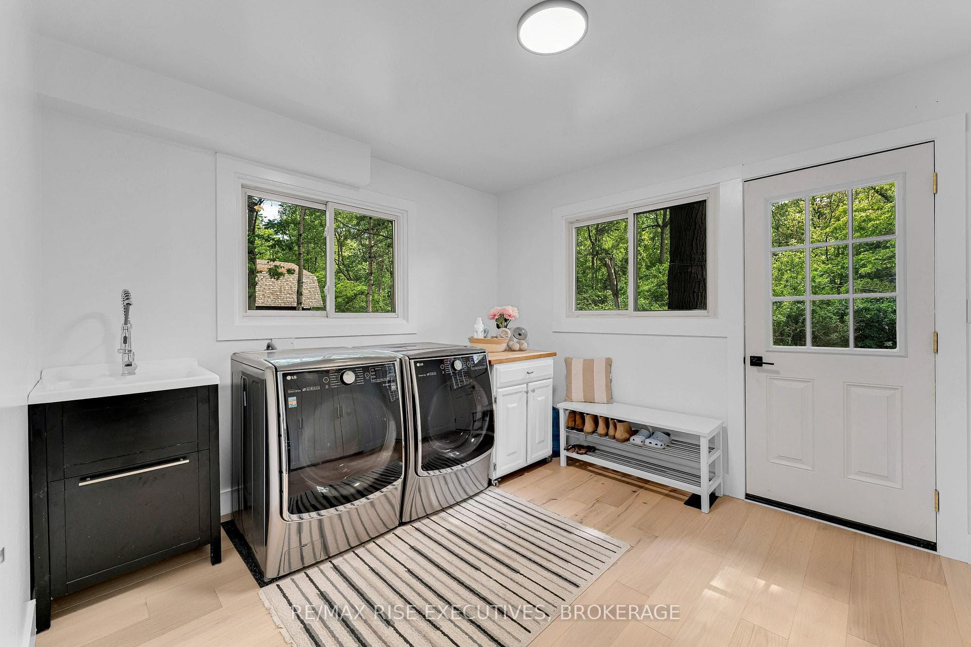 1520 Shore Road photo 11