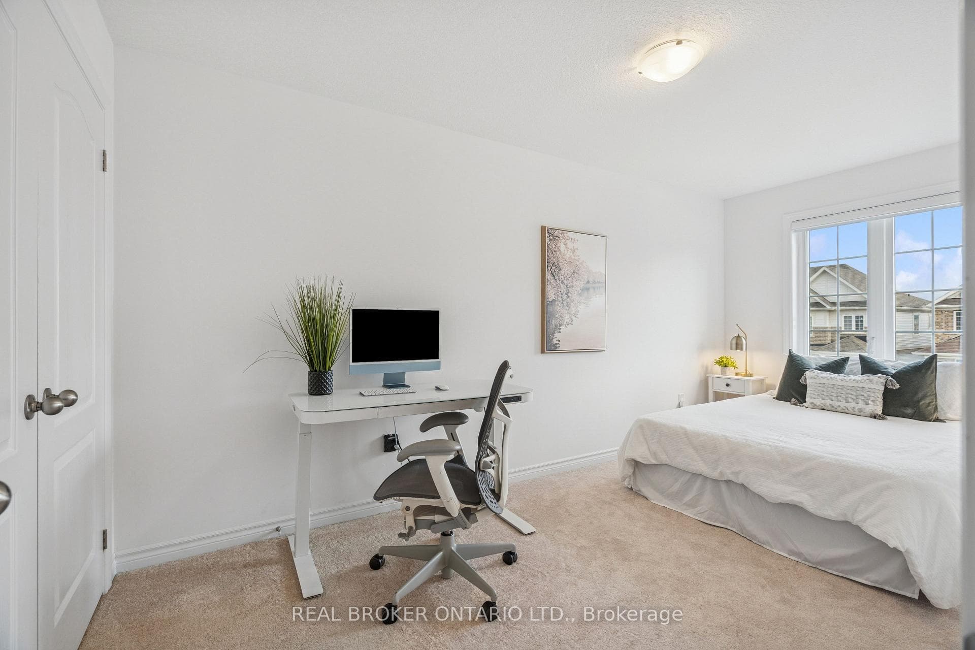 9 Elsegood Drive photo 31