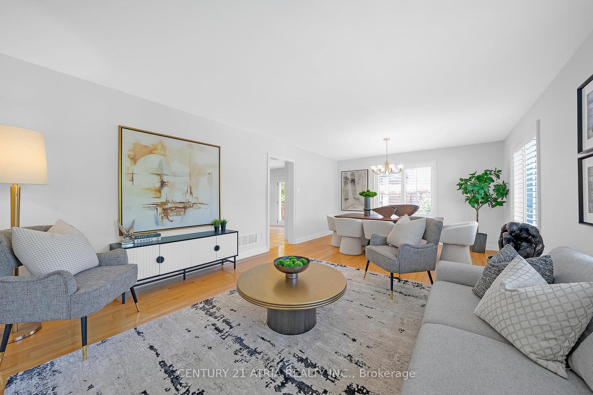 543 Queens Drive photo 8