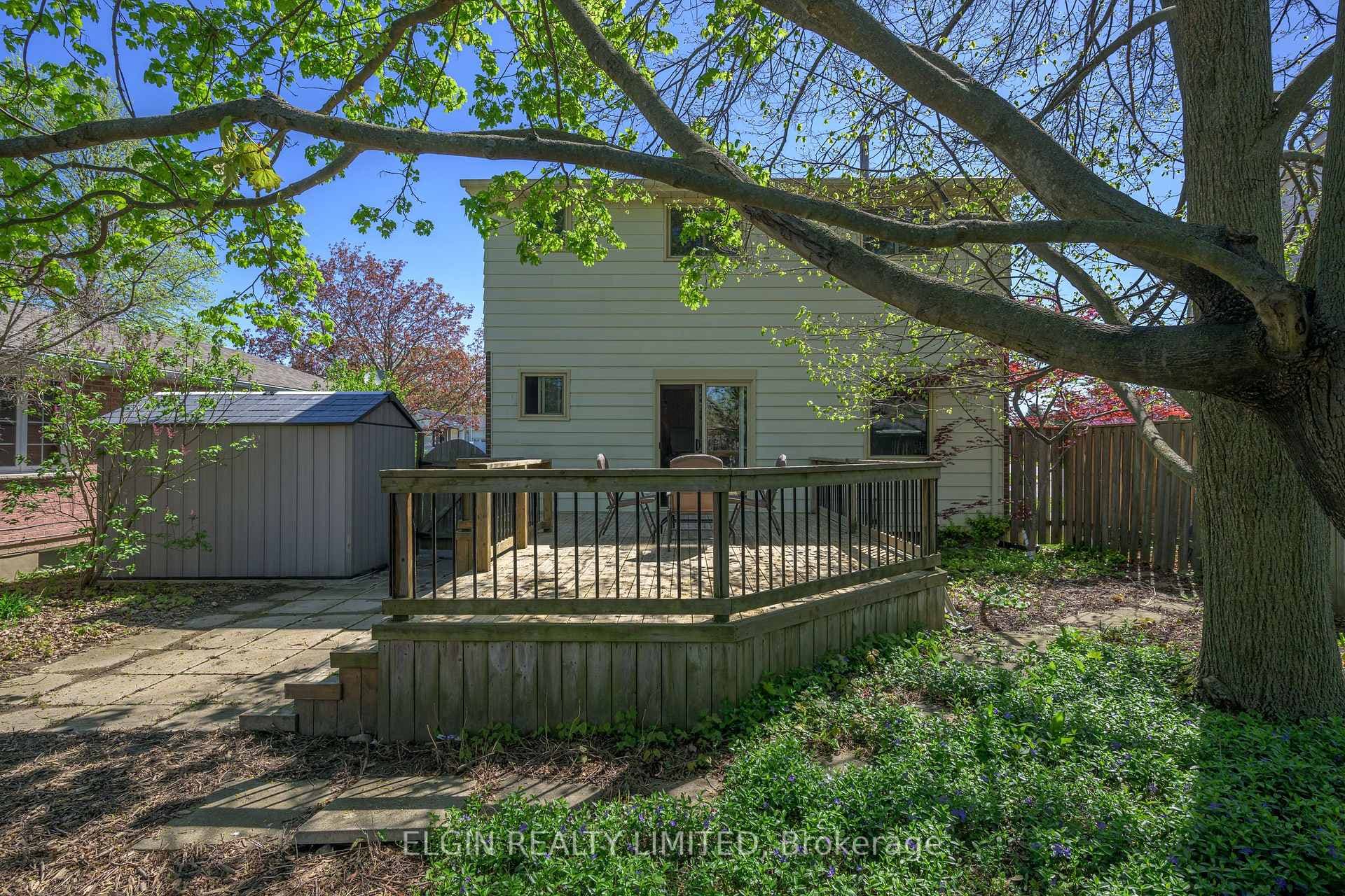 85 Manor Road photo 8