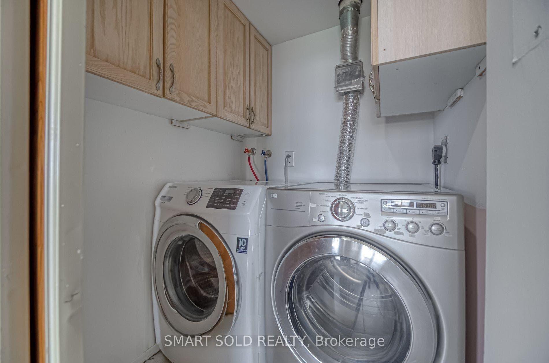 10 Stonehill Court Unit 1009 photo 15
