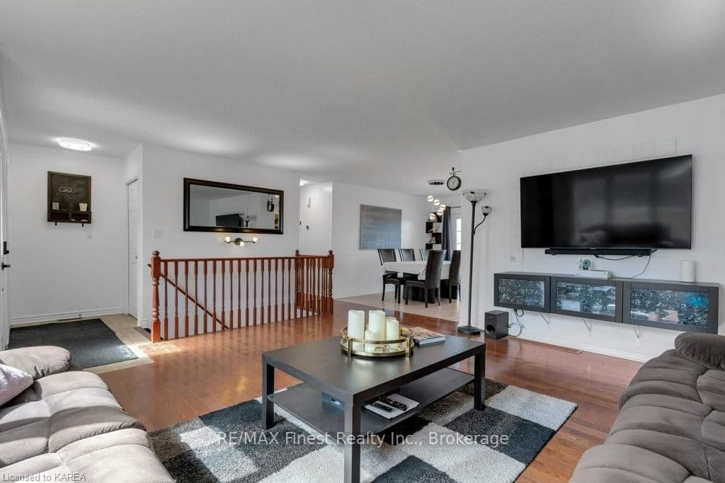 2408 WASHBURN Road photo 8