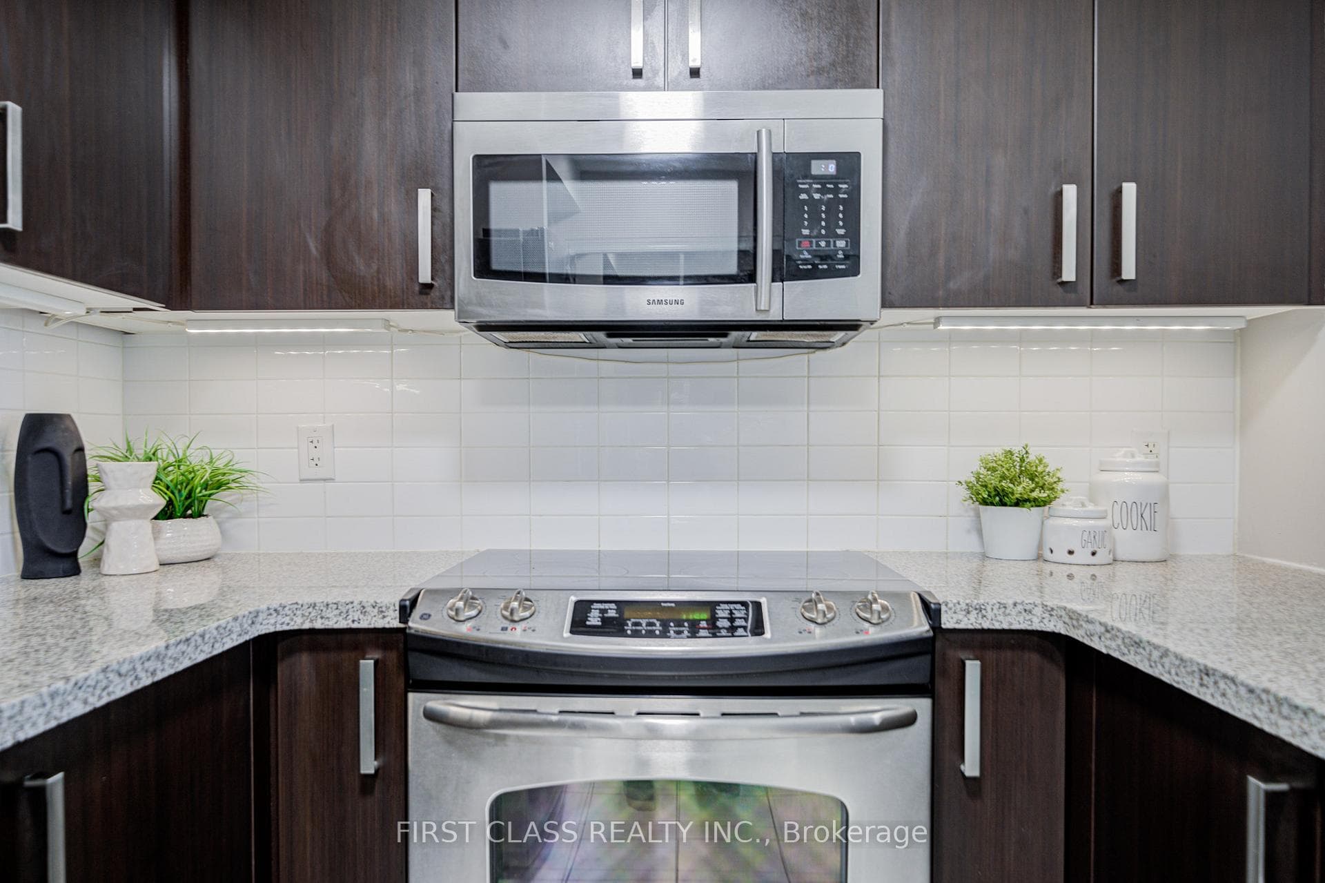 17 Anndale Drive Unit 1115 photo 8