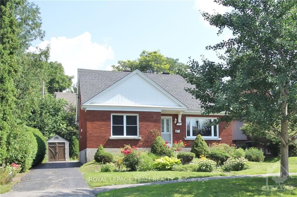 581 WINDERMERE Avenue photo 1