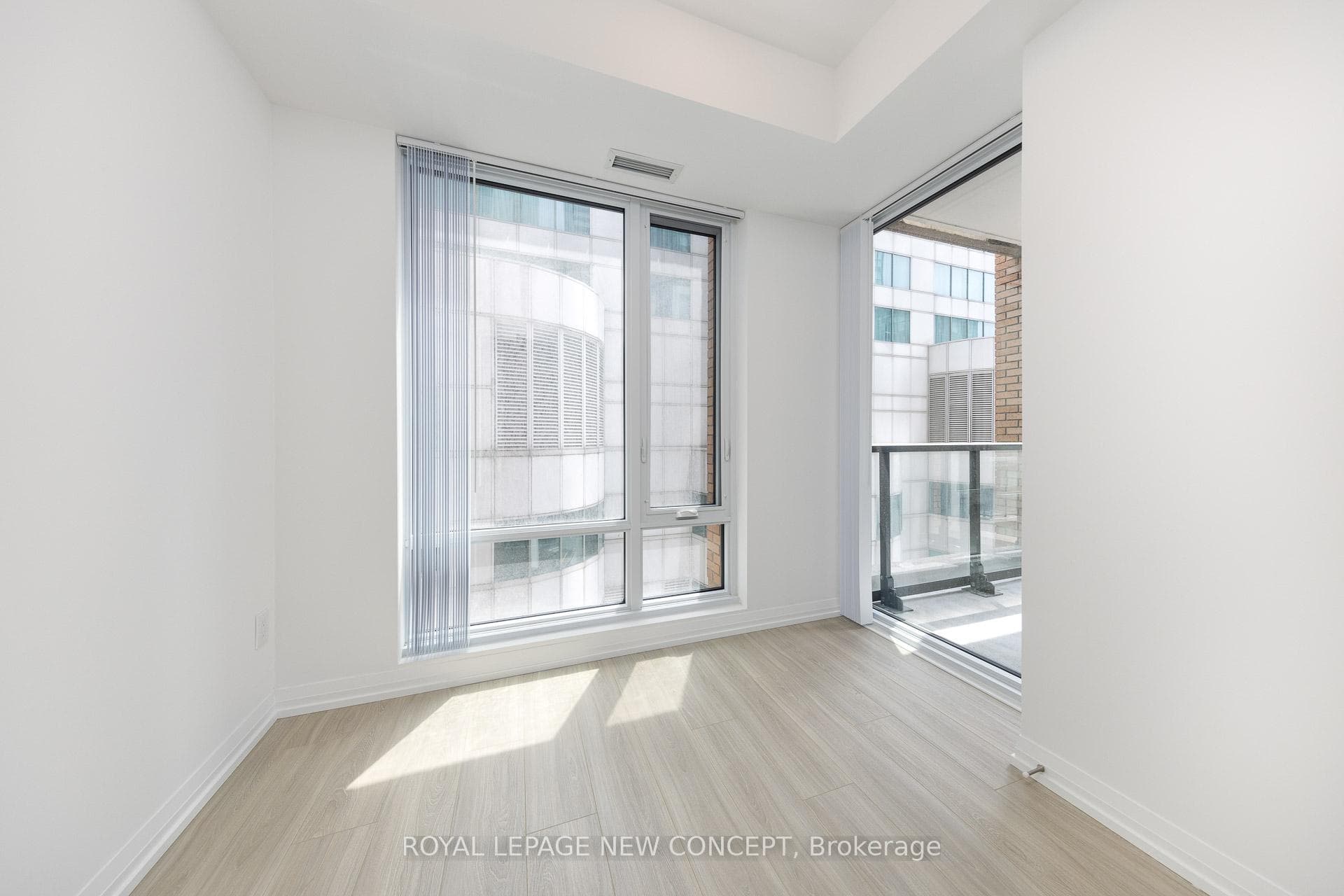 8 Widmer Street Unit 1112 photo 17