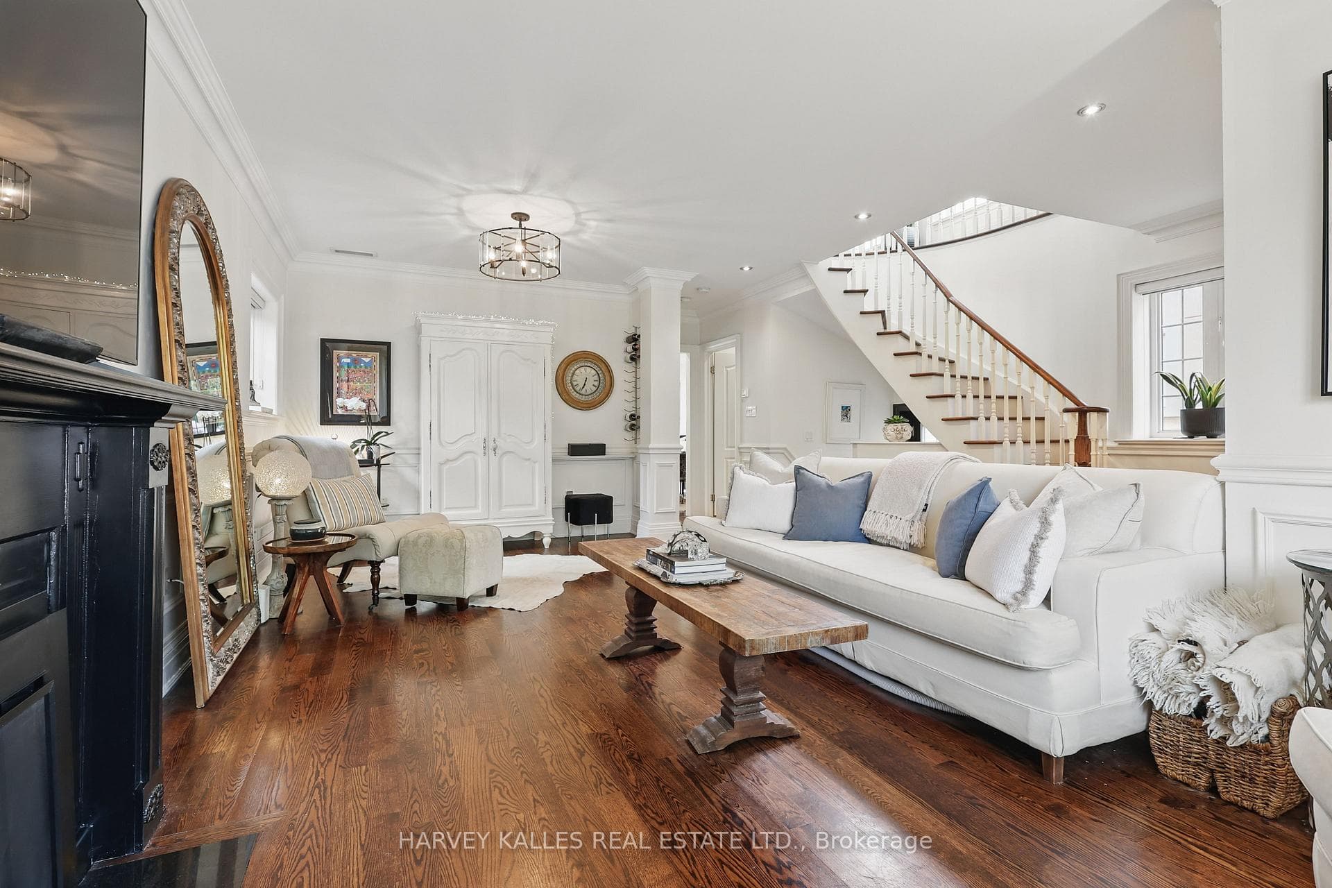362 Broadway Avenue photo 10