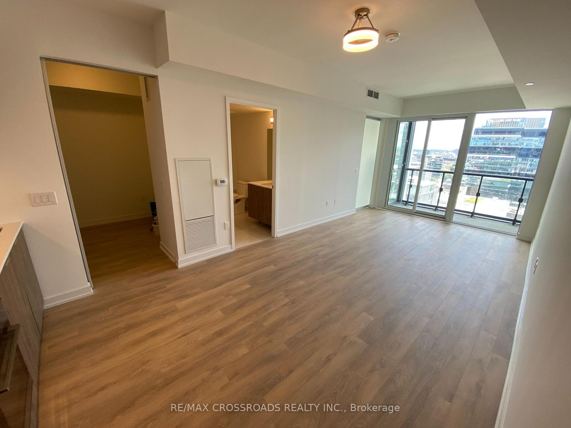 158 Front Street Unit 1811 photo 11