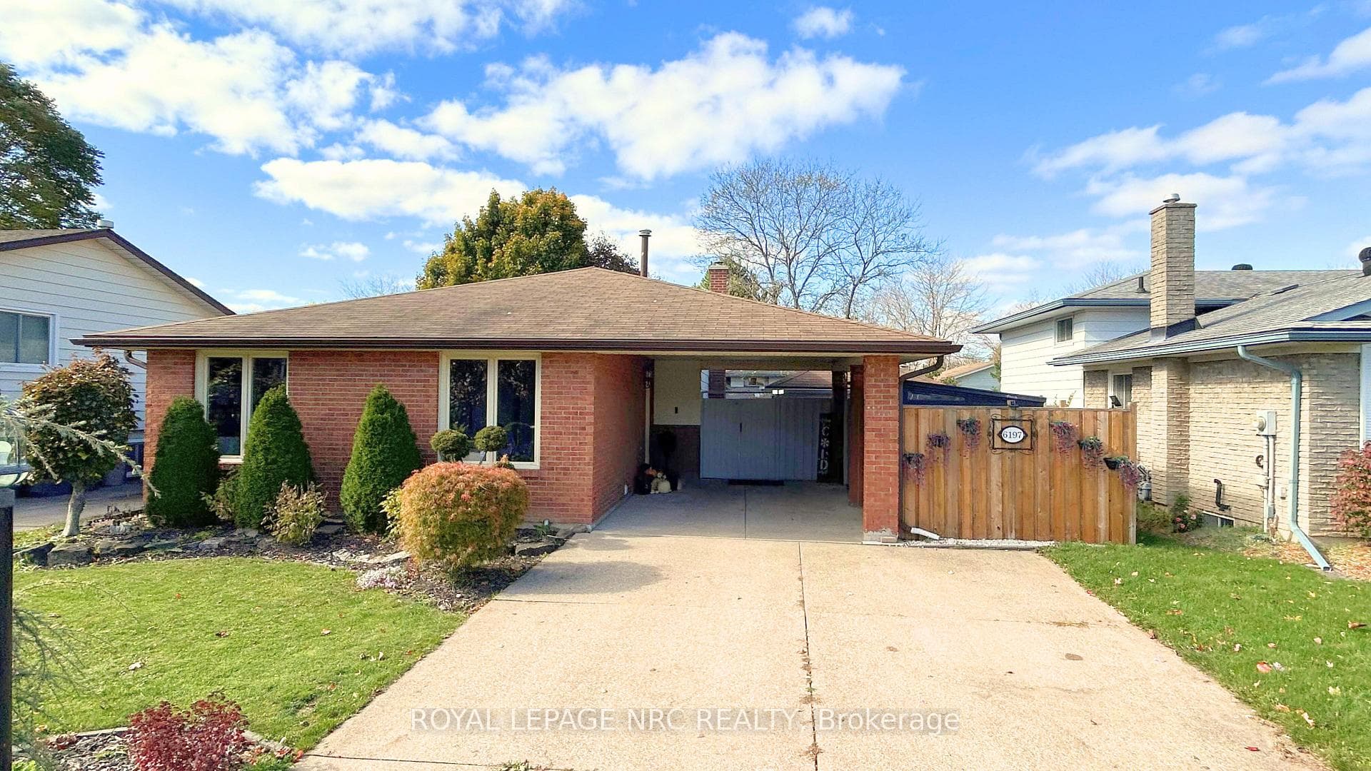 6197 Kirkland Drive photo 1