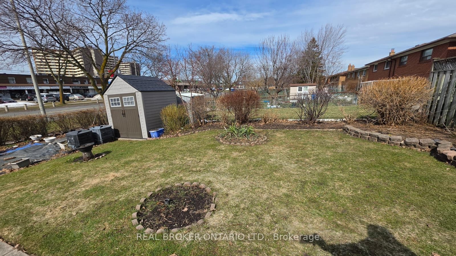 214 Fairglen Avenue Unit Upper photo 22