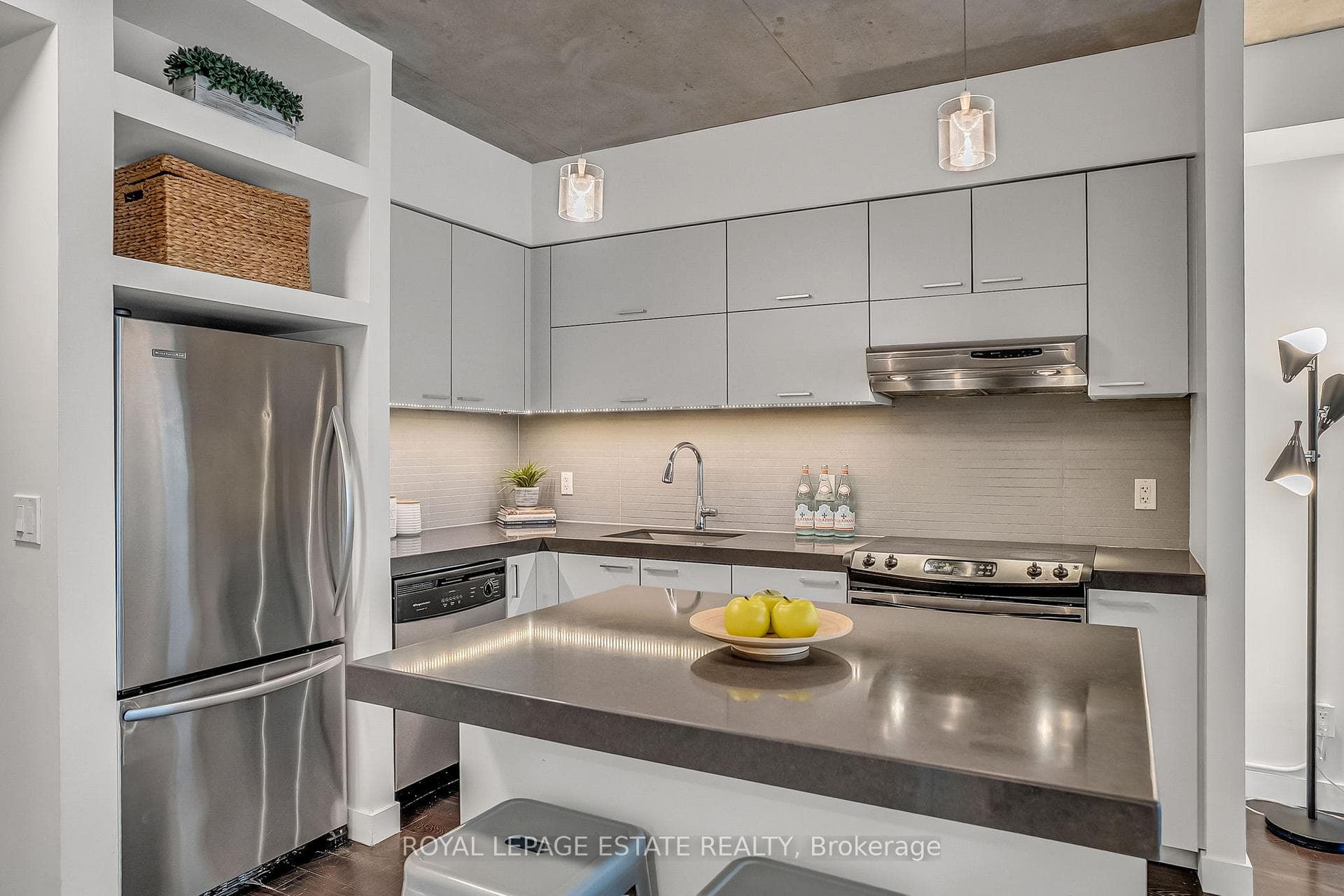 55 Stewart Street Unit 636 photo 5