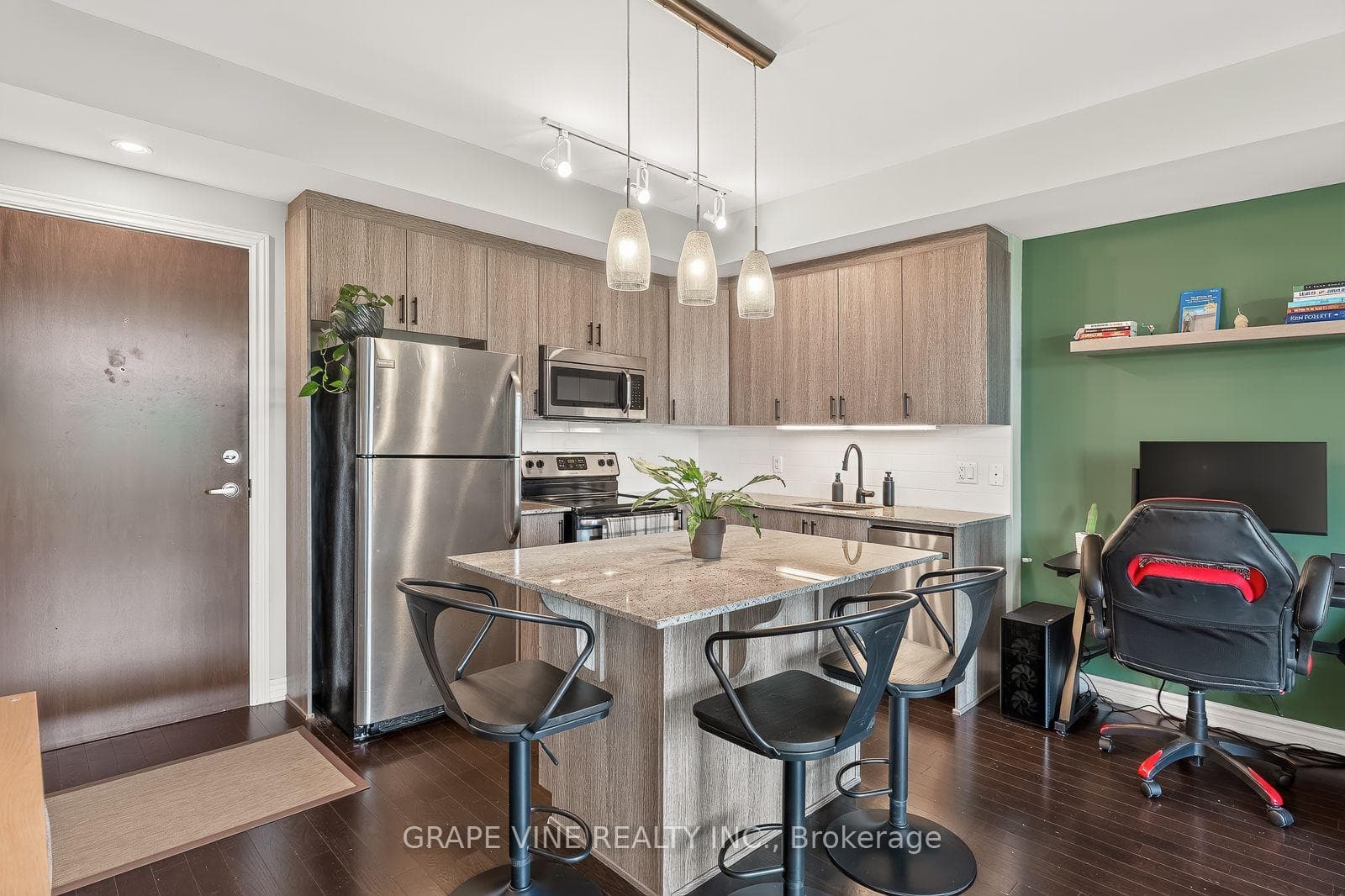 705 Beauparc Private Unit 306 photo 11