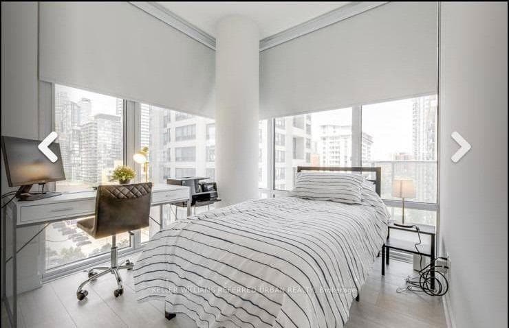 501 Yonge Street Unit 805 photo 2
