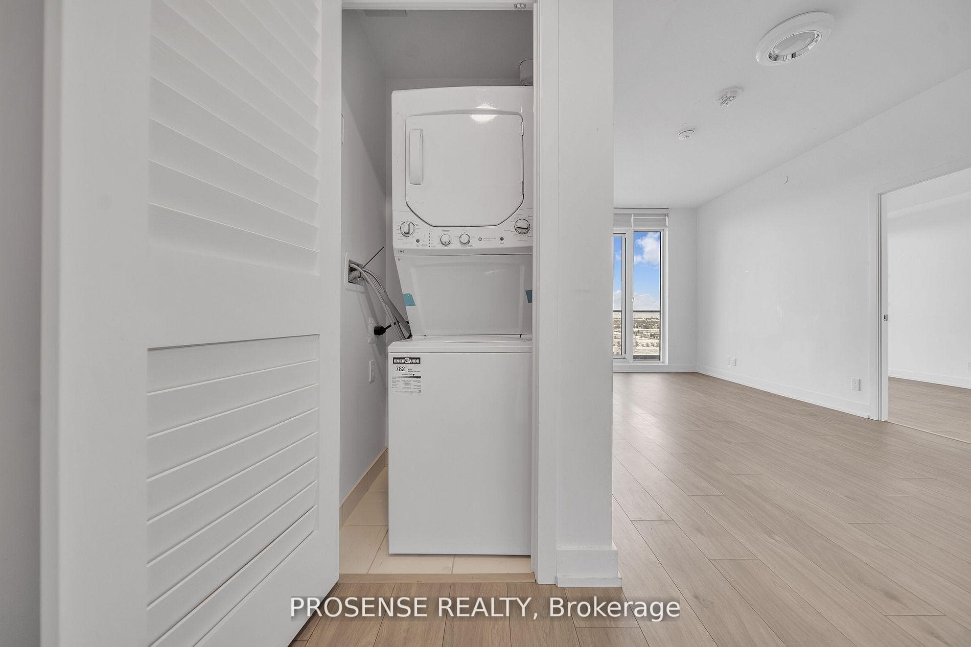 215 Veterans Drive Unit 907 photo 5