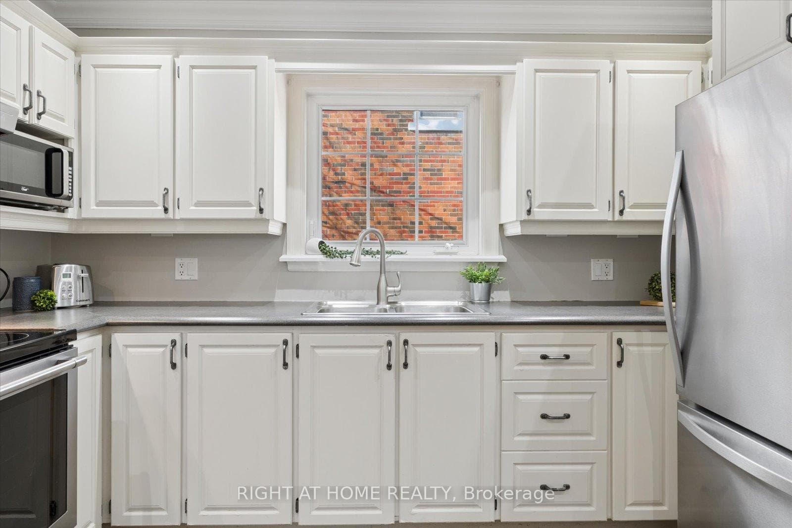 56 Cadillac Avenue photo 19