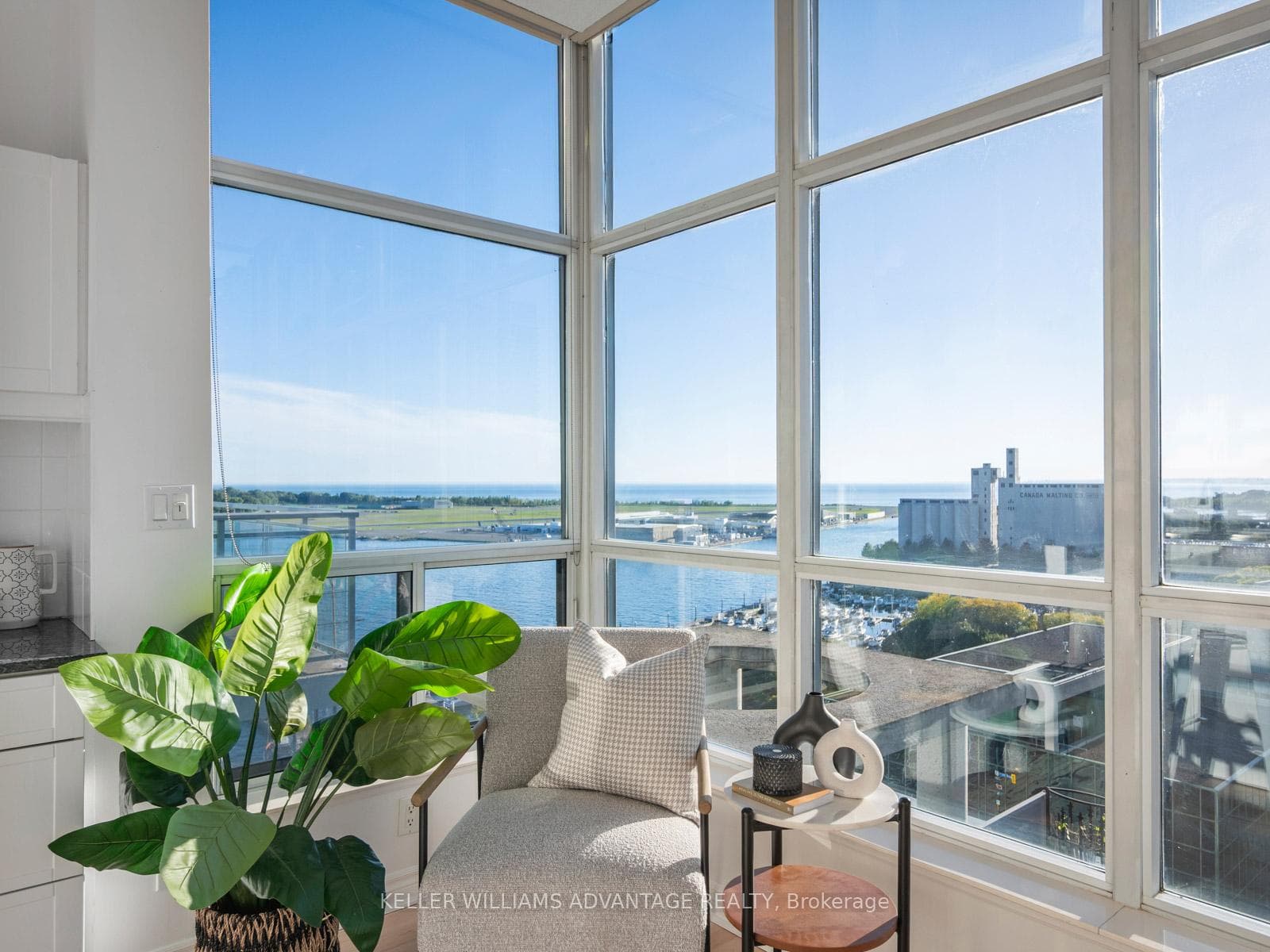 410 Queens Quay Unit UPH3 photo 10
