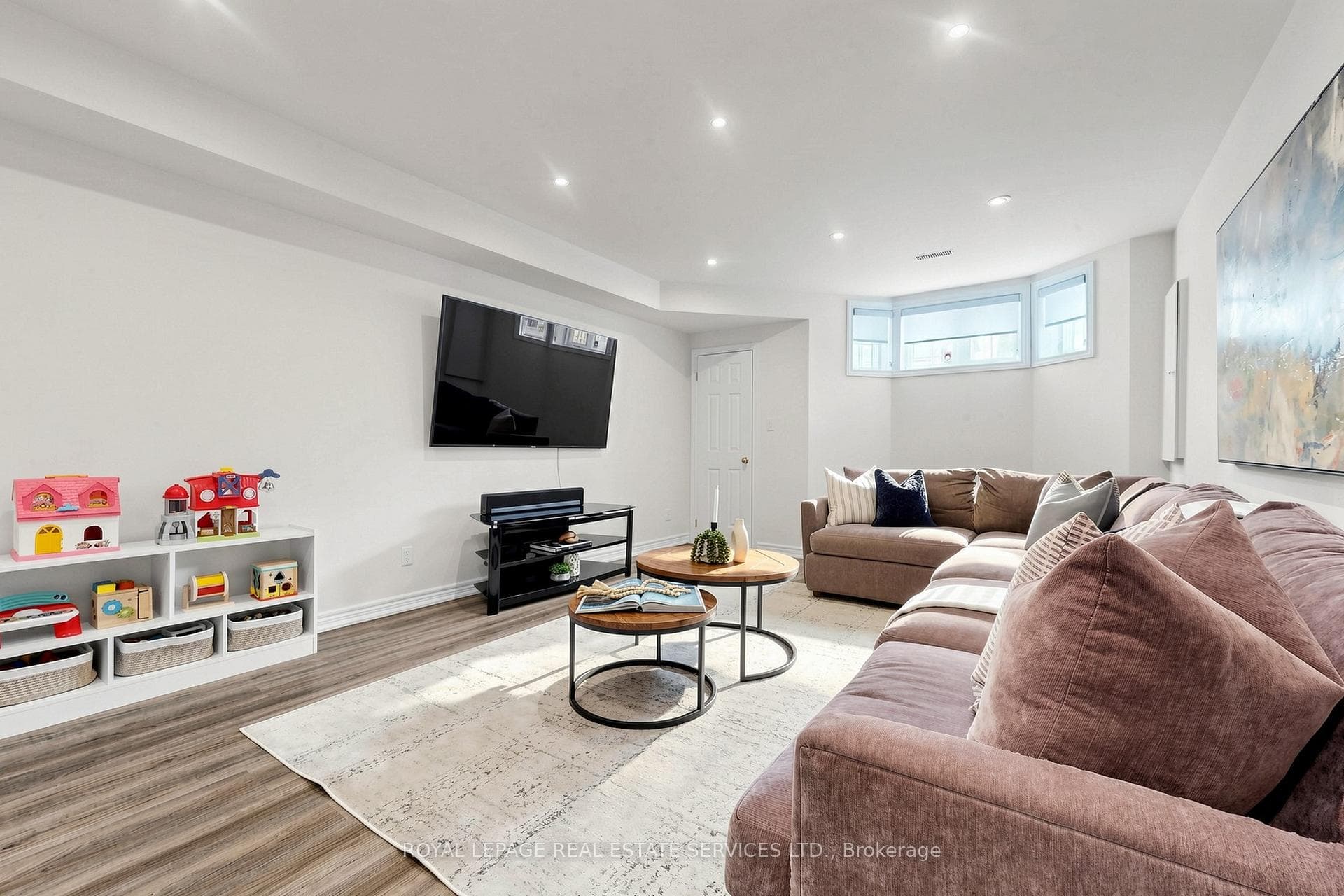 256 Earlscourt Avenue photo 25