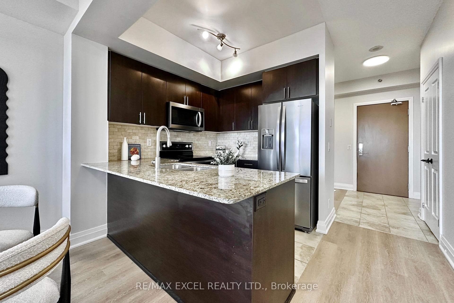 520 Steeles Avenue Unit 1008 photo 11