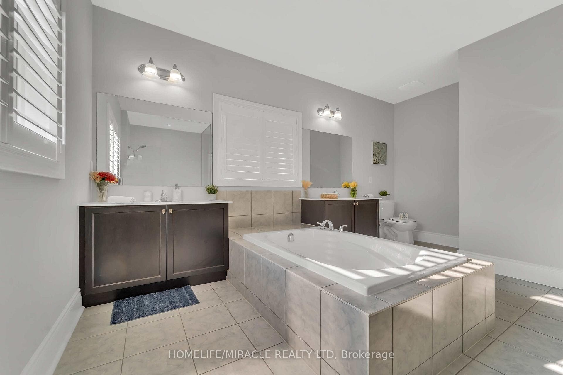 4 Meek Avenue photo 19