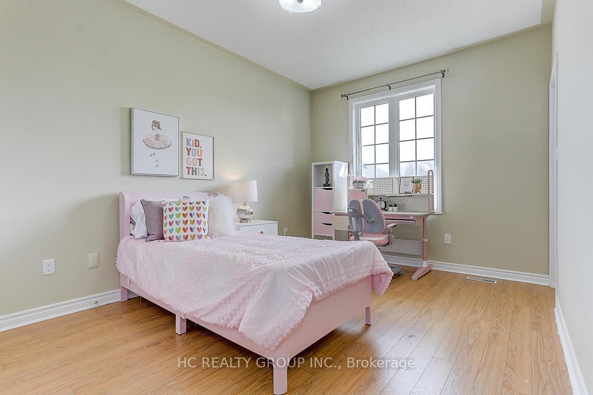 64 Wheelwright Drive photo 24