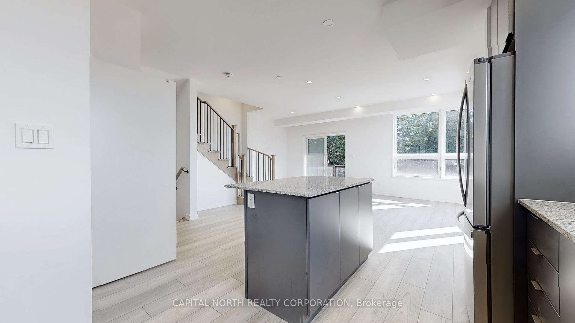 26 Lytham Green Circle Unit 12 photo 6