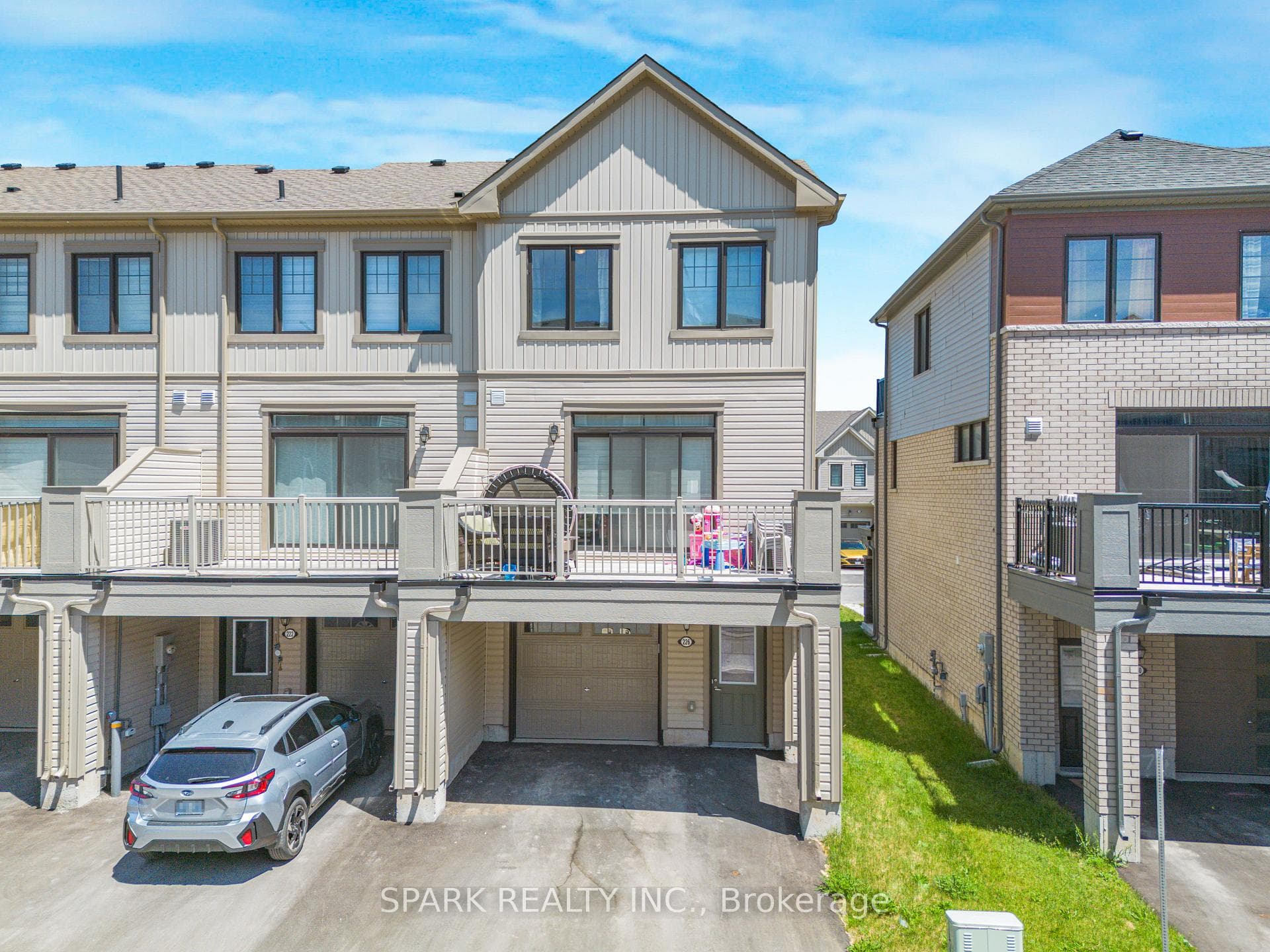 226 Melody Lane photo 1