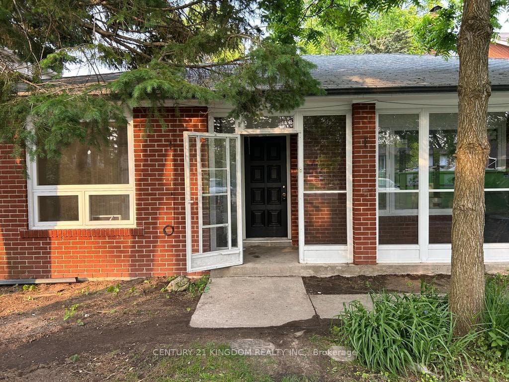 35 Homestead Road Unit Main photo 2