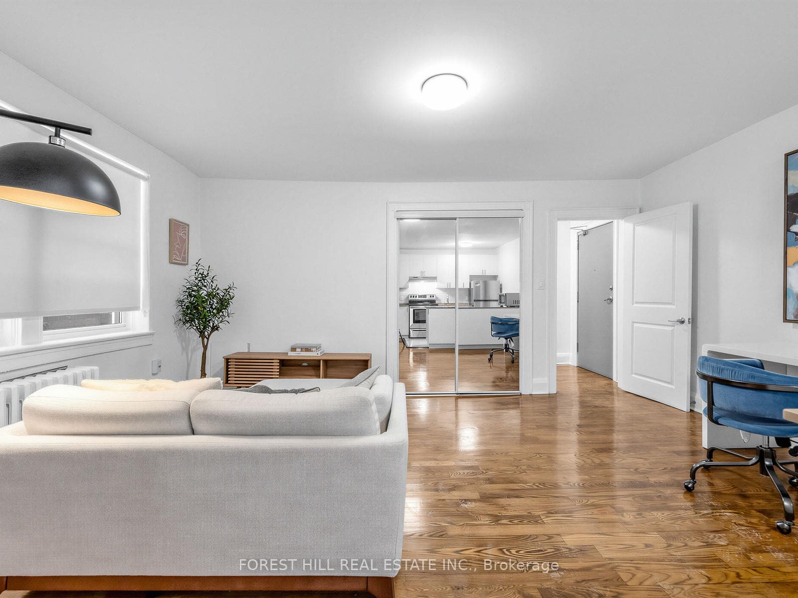 312 Lonsdale Road Unit 7 photo 6