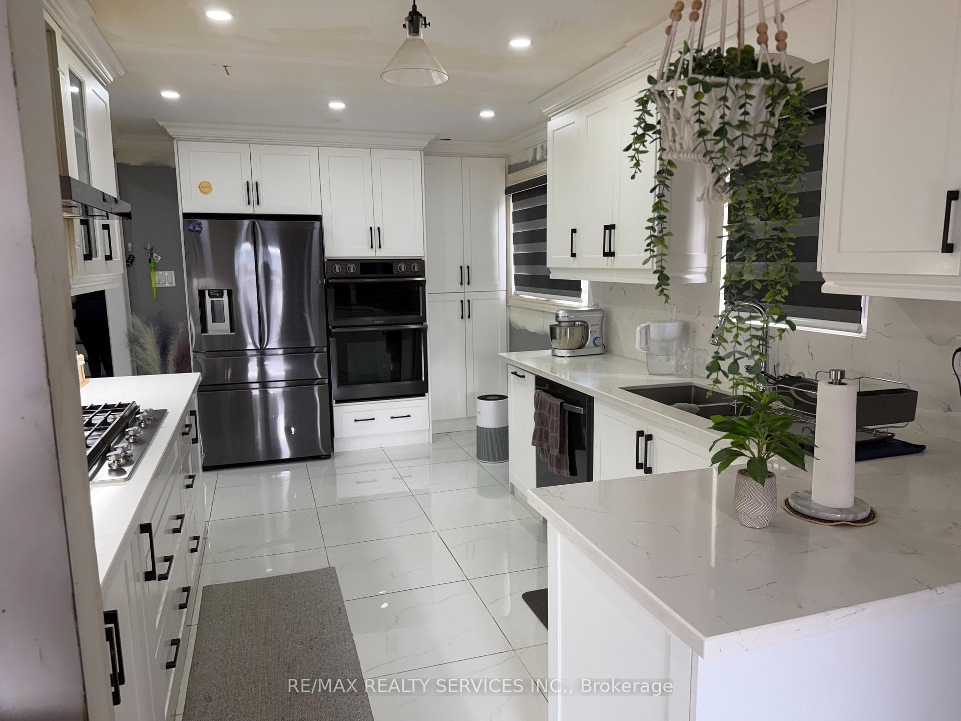 62 Trewartha Crescent photo 8