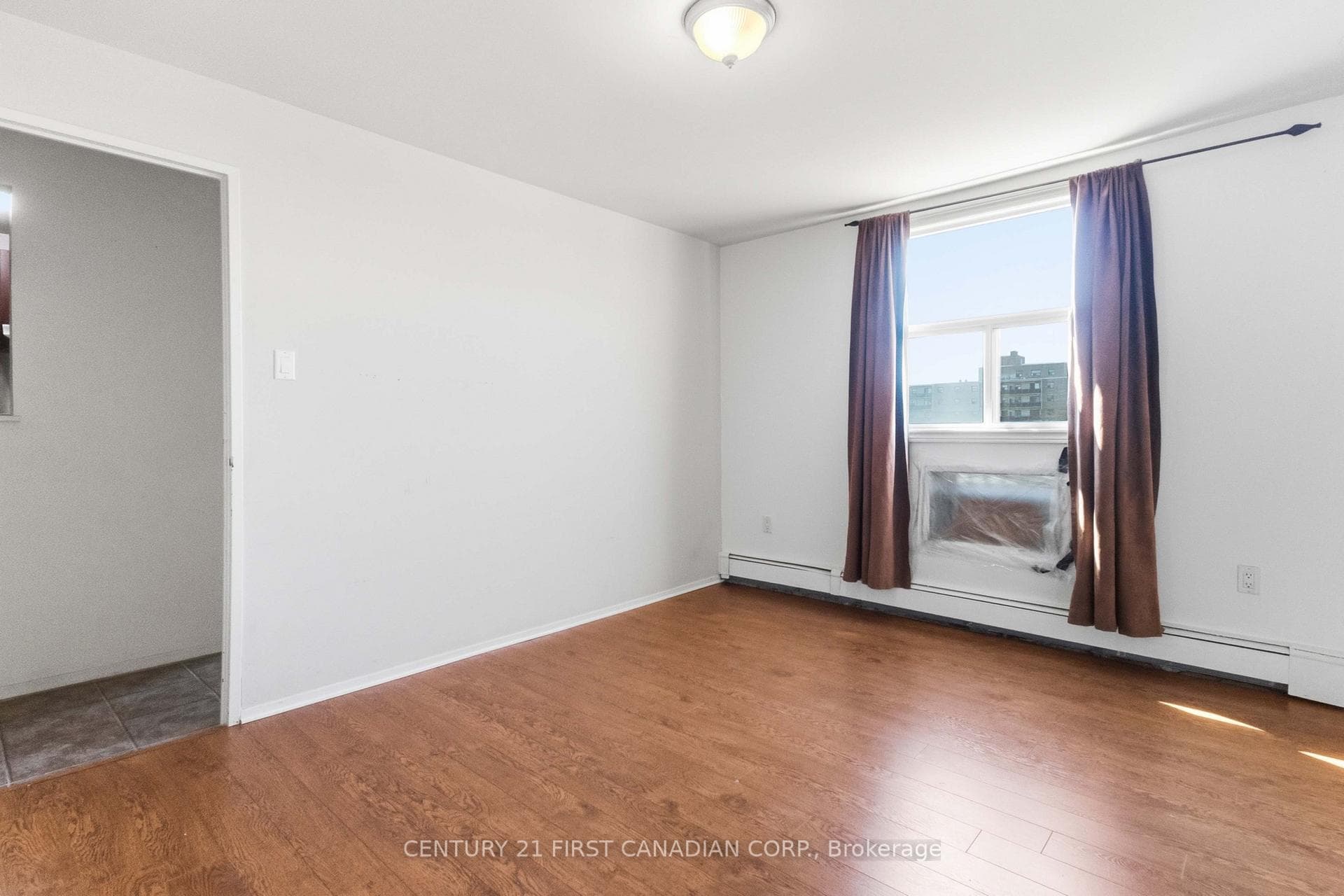 931 Wonderland Road Unit 707 photo 16