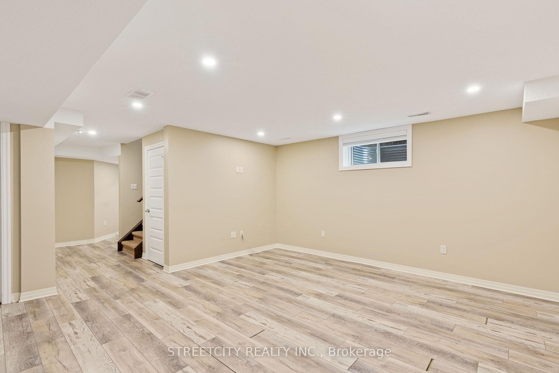 1287 Howlett Circle photo 32