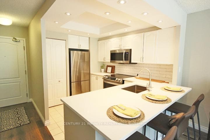 712 Rossland Road Unit 114 photo 5