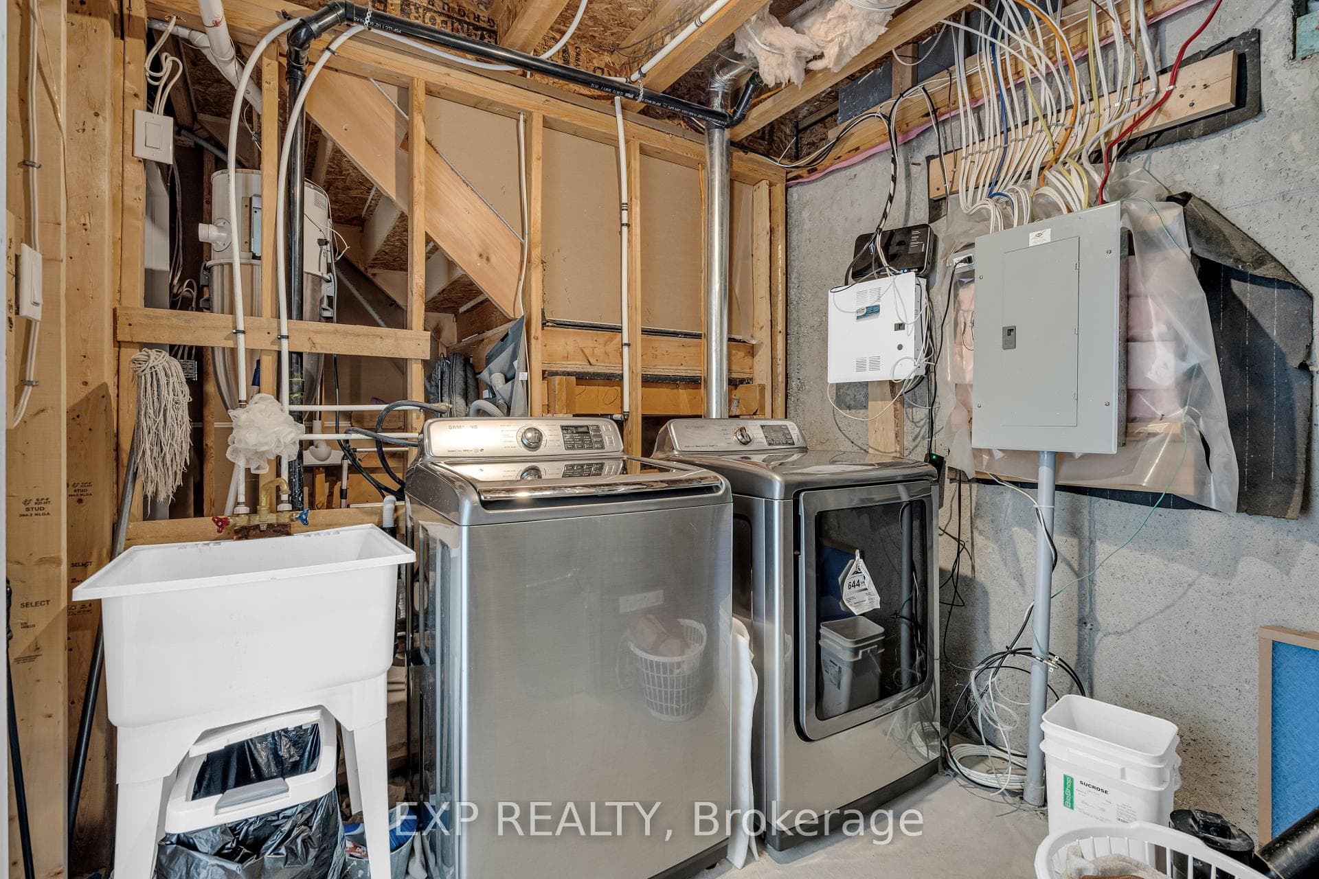 709 Maloja Way photo 34