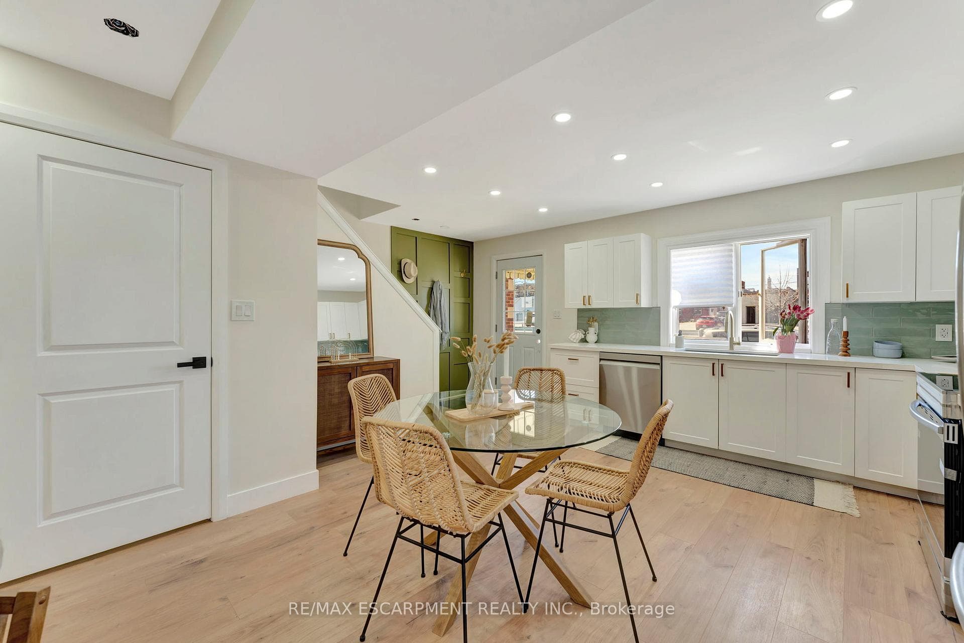 24 Carlisle Street photo 8