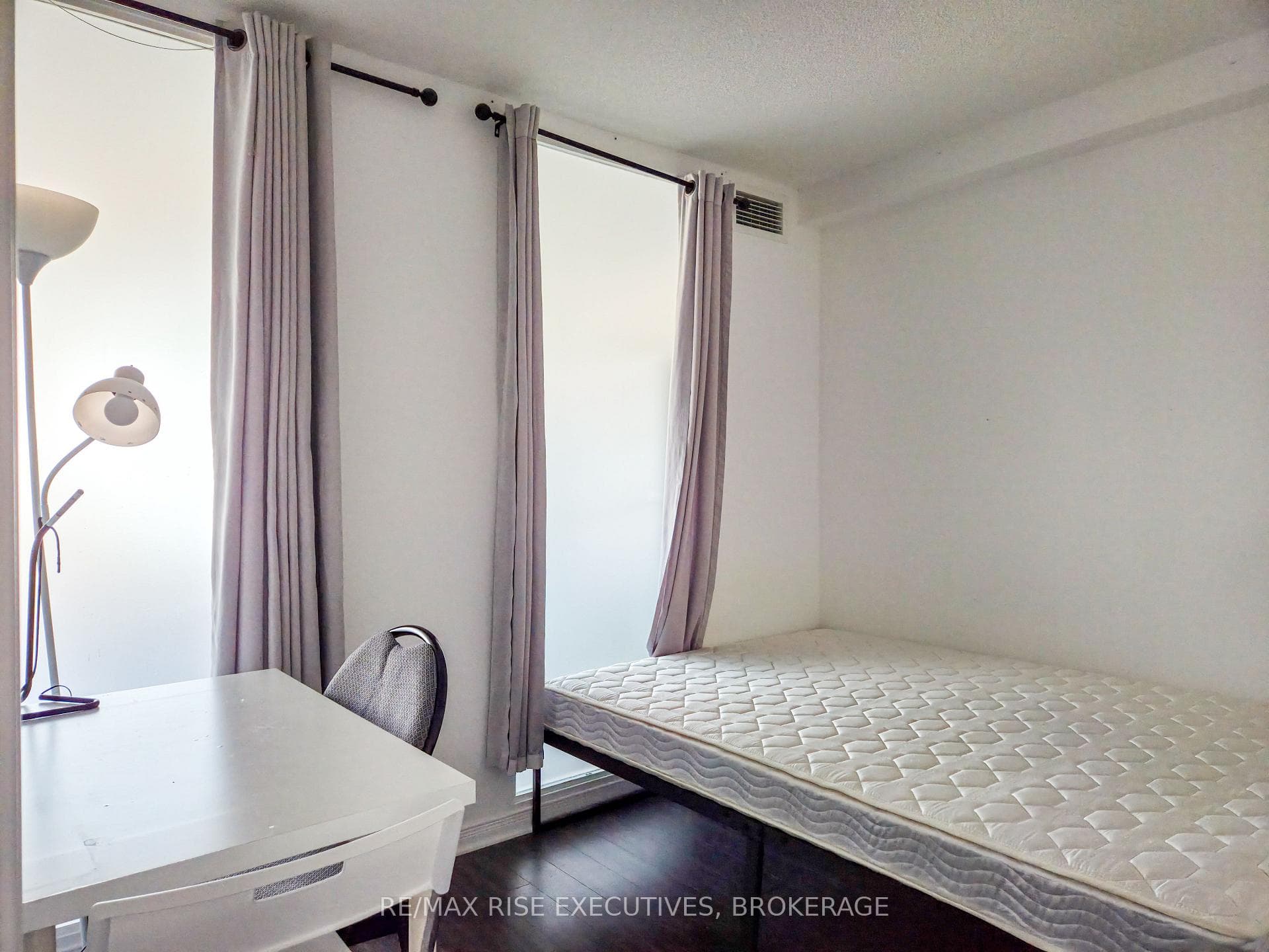 121 Queen Street Unit 601 photo 4