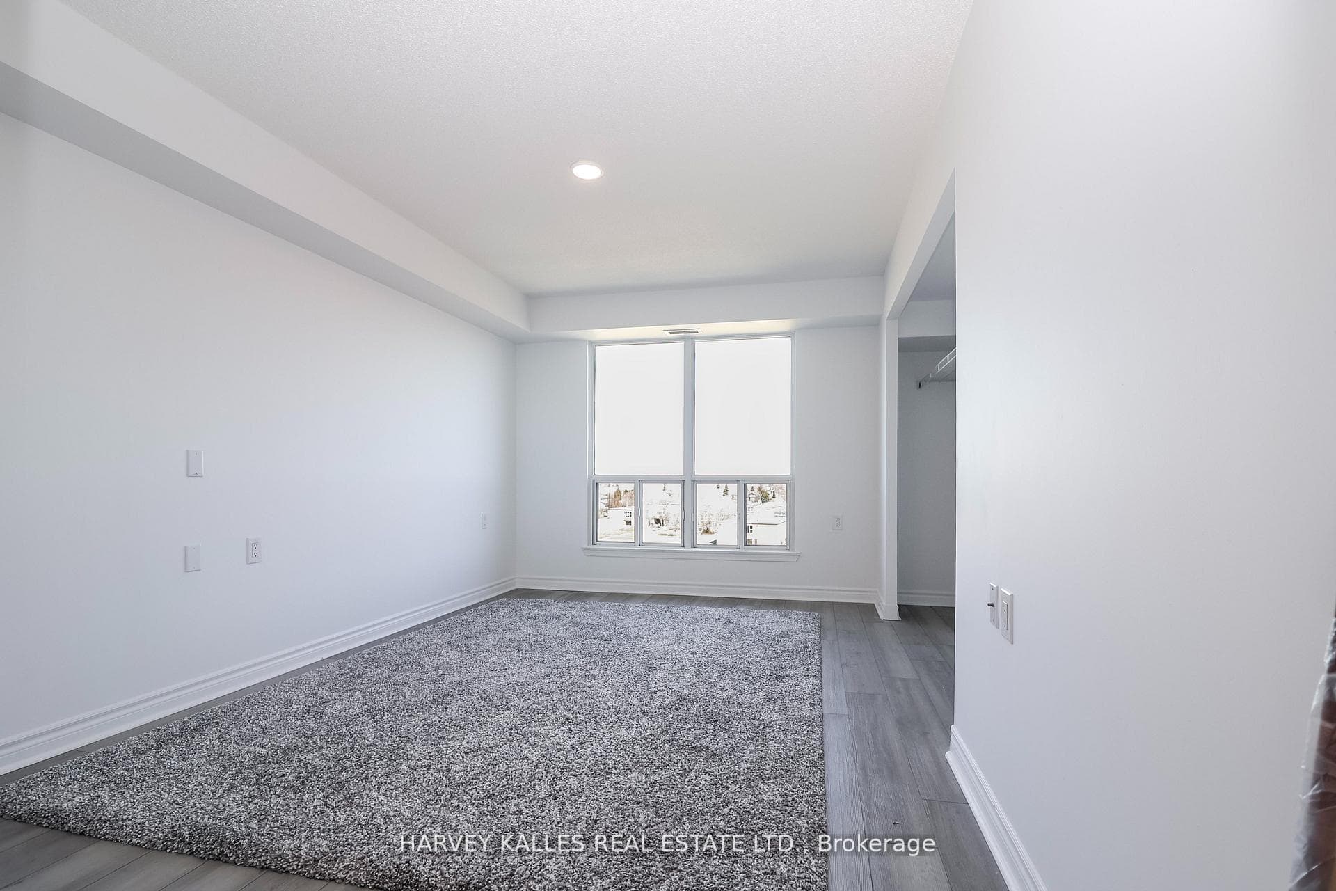 1030 Sheppard Avenue Unit 803 photo 13