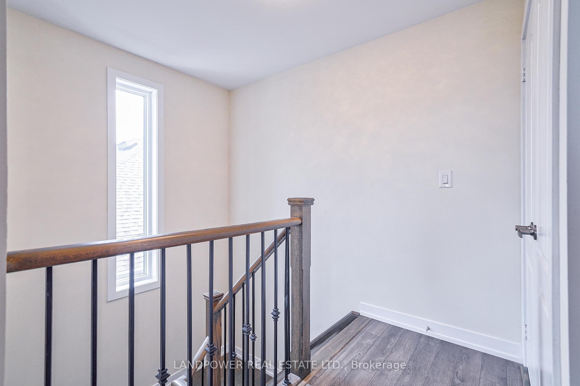 2 Dunsheath Way Unit 104 photo 7