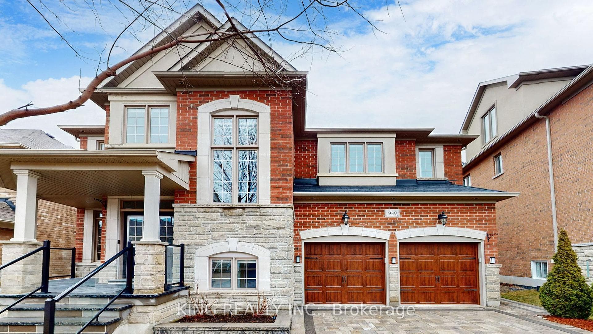 939 Goring Circle photo 1