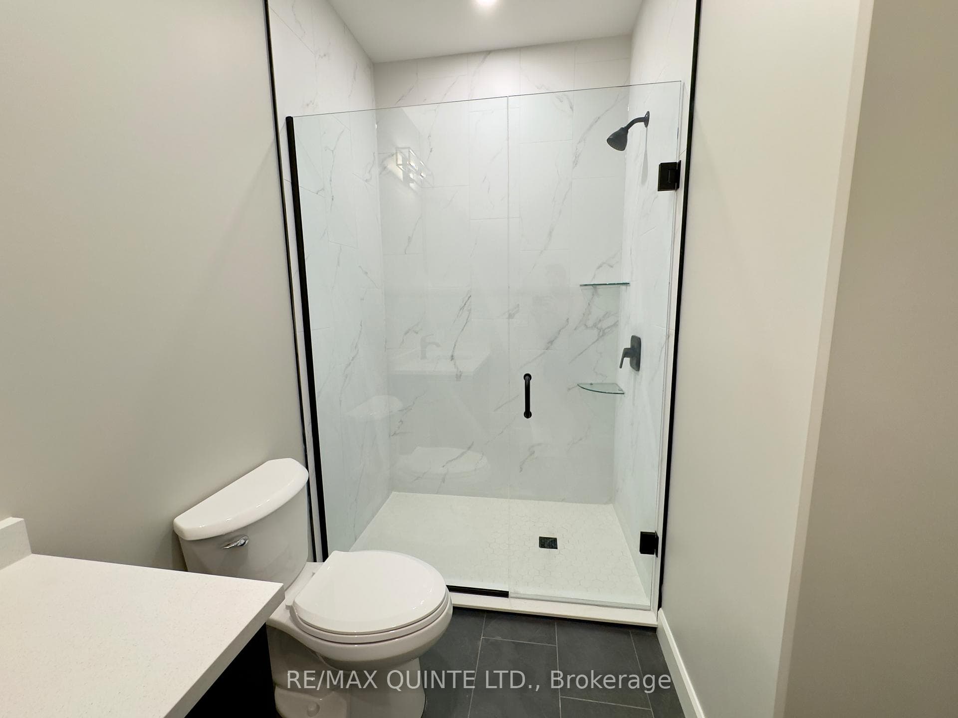 330 Victoria Street Unit 6 photo 13