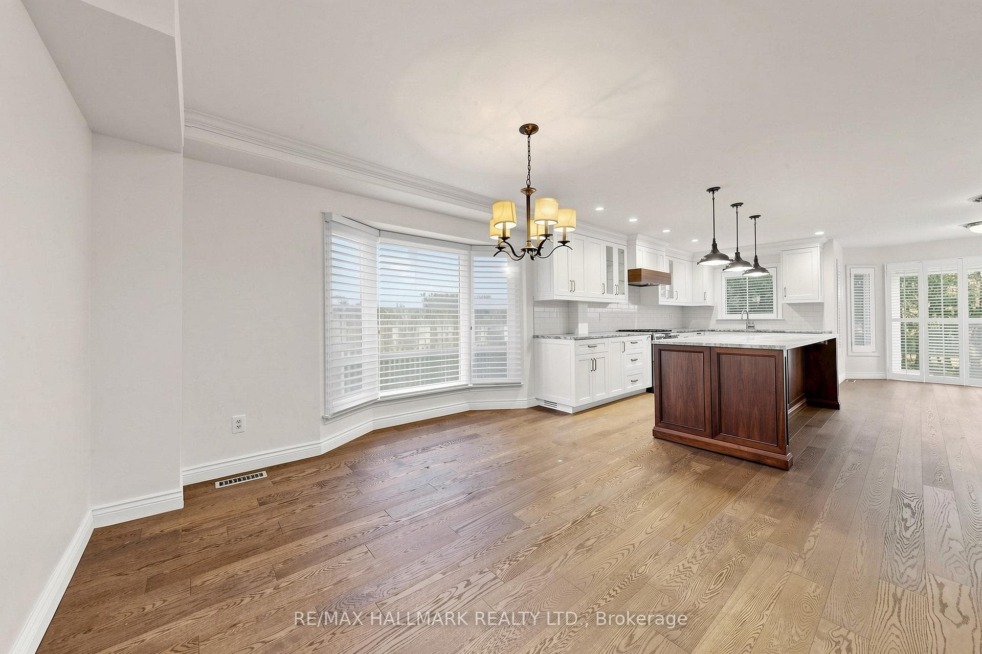 145 Old Surrey Lane photo 10