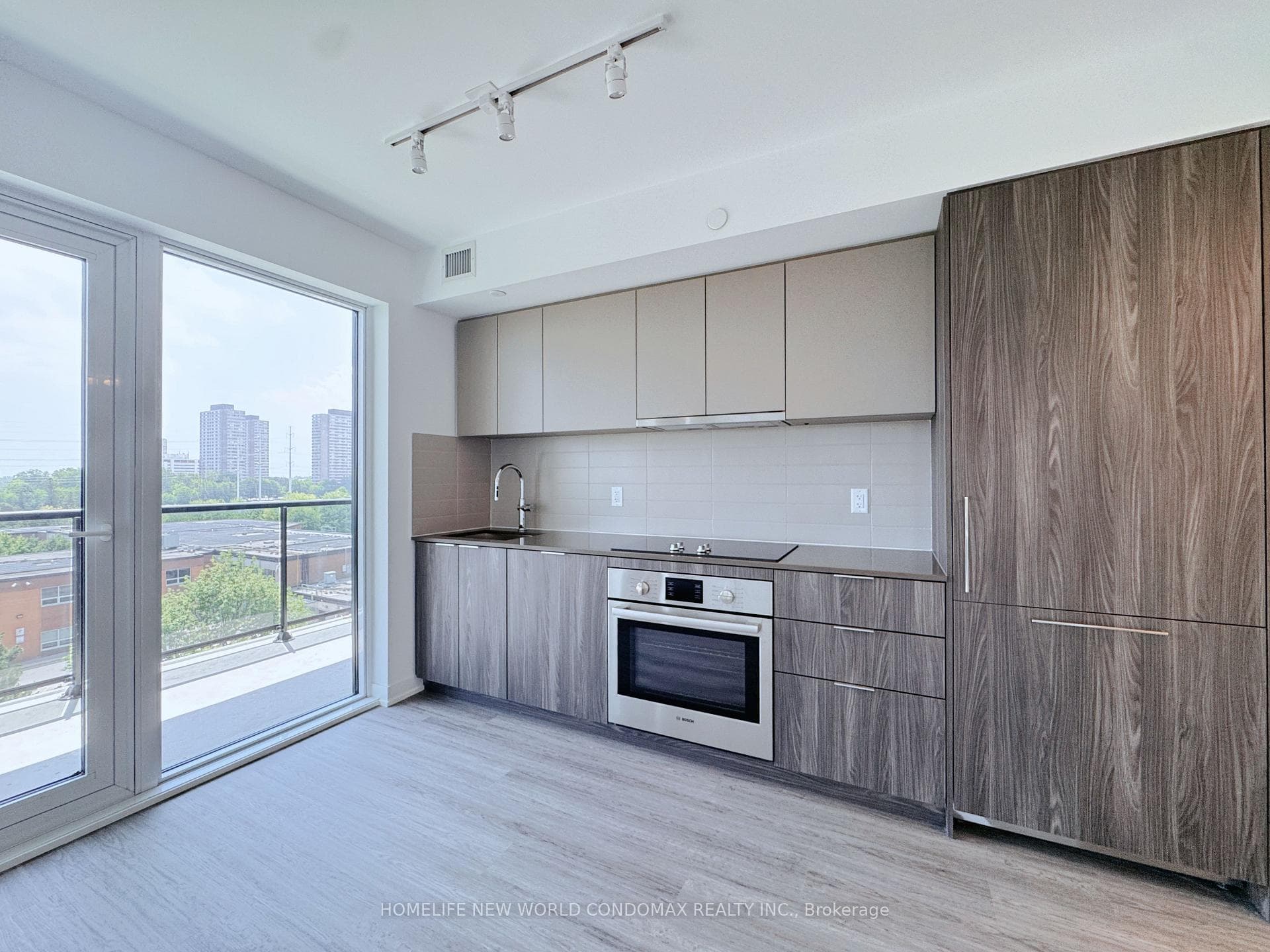 15 David Salomon Drive Unit 611 photo 7